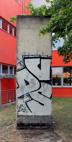 Mauerelement in Zehlendorf