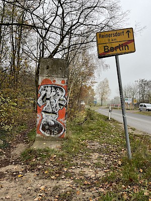 Mauerelement Osdorfer Straße